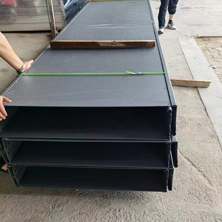 选择电缆桥架的宽度时需要注意哪些